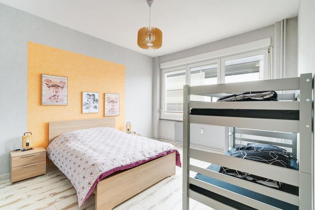 Superbe Appartement A Une Minute A Pied De La Gare Épinal Exterior foto