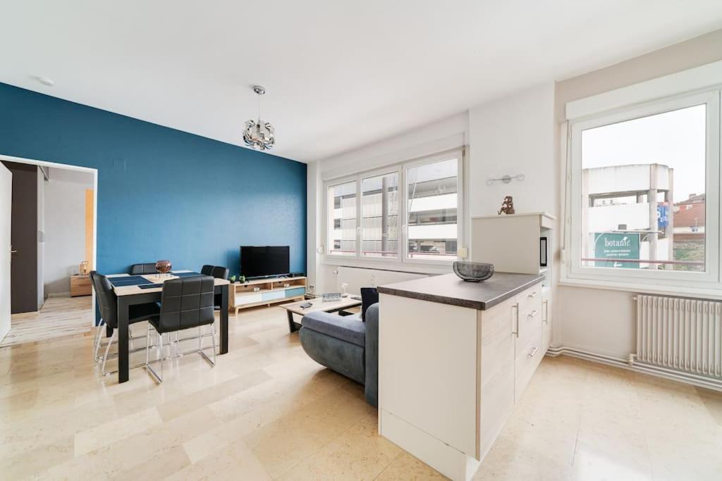 Superbe Appartement A Une Minute A Pied De La Gare Épinal Exterior foto