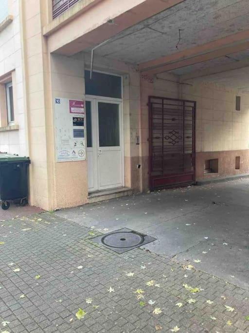 Superbe Appartement A Une Minute A Pied De La Gare Épinal Exterior foto